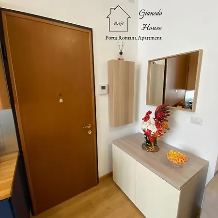 Gianedo House - Porta Romana Appartement